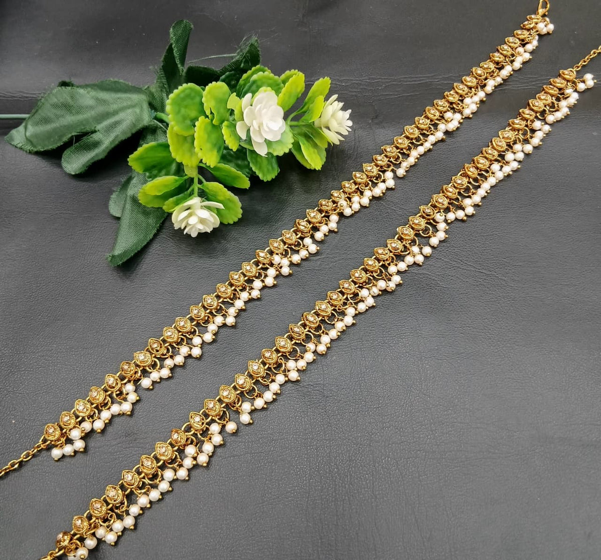Elegant Pearl Pazaib