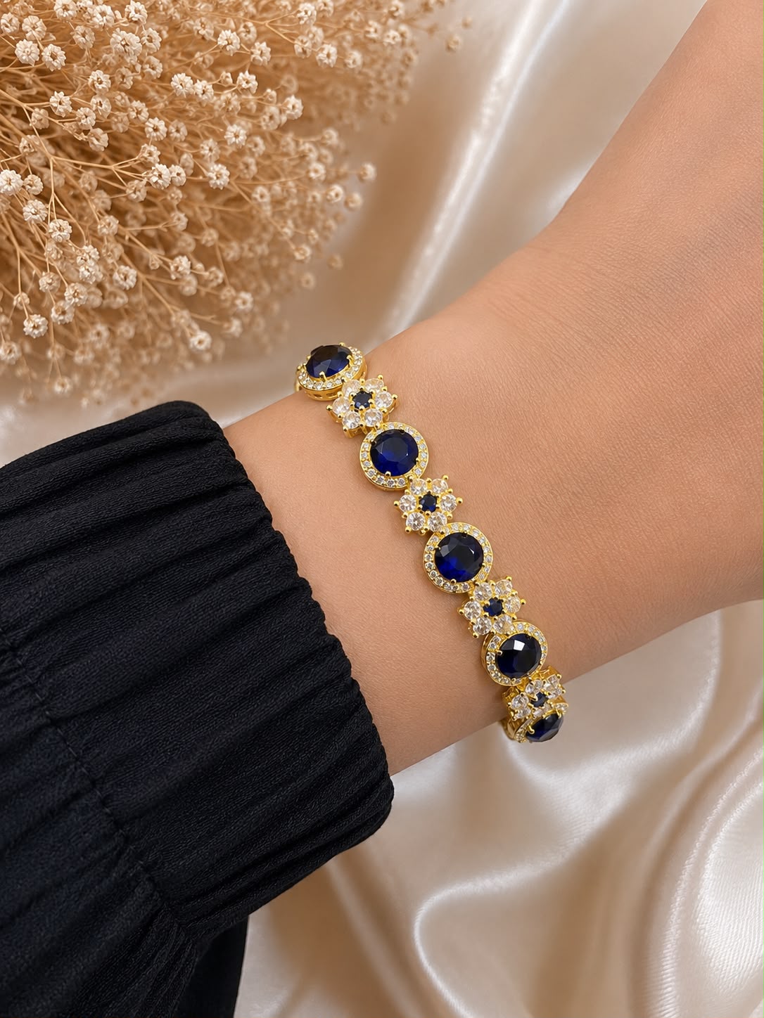 Royal all Design Zircon Bracelet